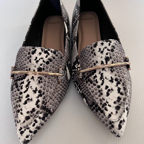 NOVO  Size 9 Snakeskin Black &  White ,Gold Detail Flat Shoes - Picture 4 of 15
